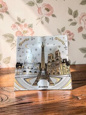 Paris France Glass Ashtray Eiffel Tower Notre Dame Sacre Coeur Gold Souvenir